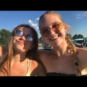 Meet your Posher, Taylor